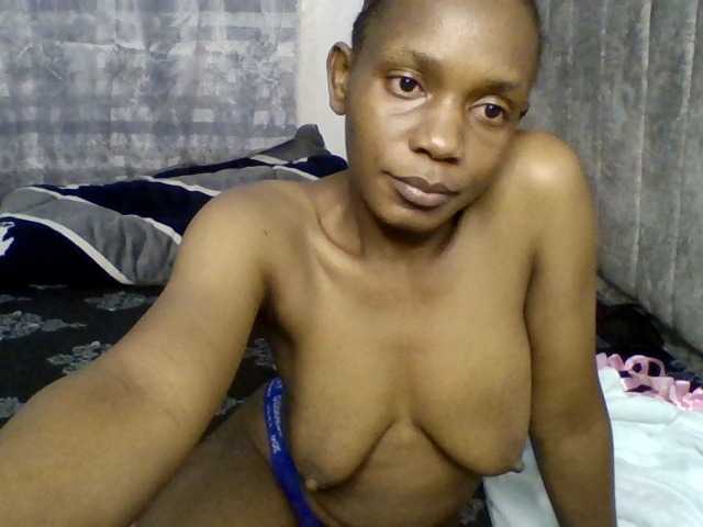 Minimochie live cam on BongaCams