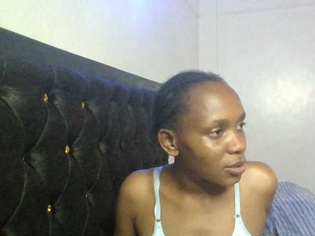 Minimochie live cam on BongaCams