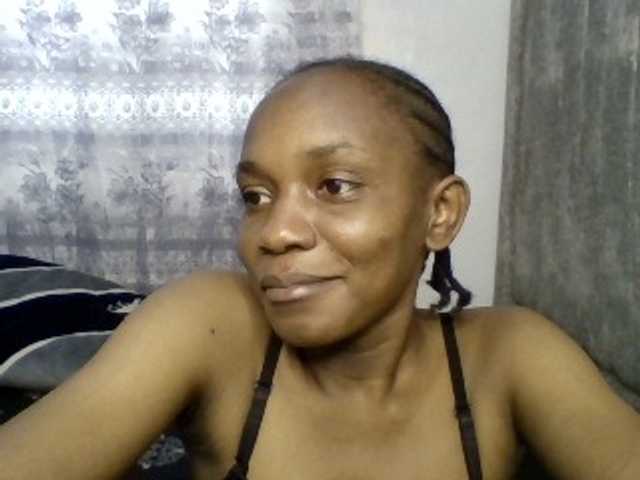Minimochie live cam on BongaCams