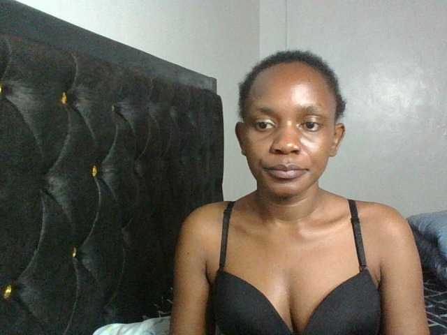 Minimochie live cam on BongaCams