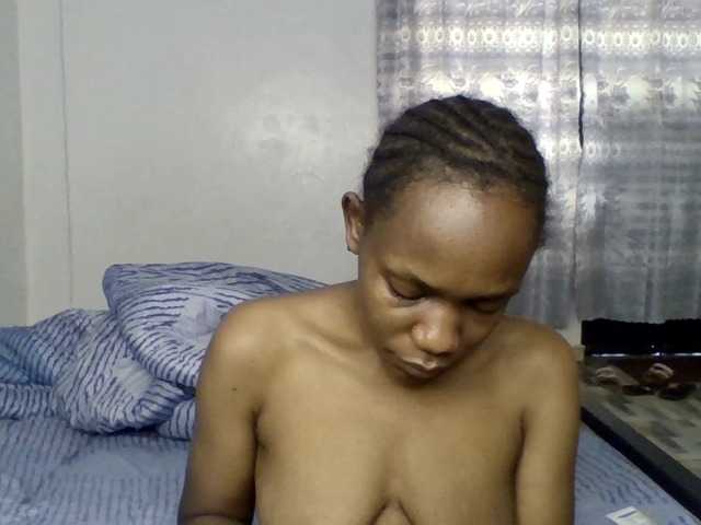 Minimochie live cam on BongaCams