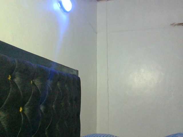 Minimochie live cam on BongaCams