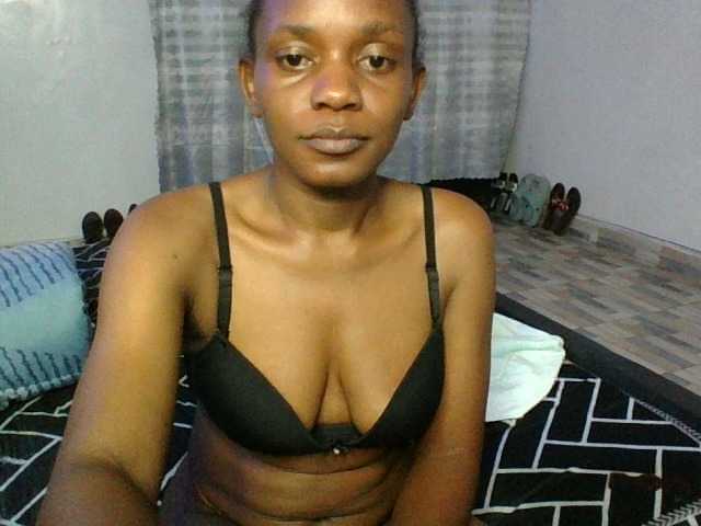 Minimochie live cam on BongaCams