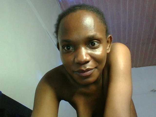 Minimochie live cam on BongaCams