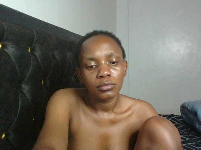 Minimochie live cam on BongaCams