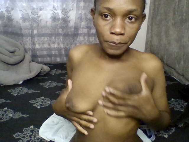 Minimochie live cam on BongaCams