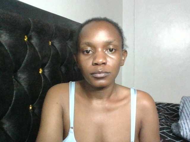 Minimochie live cam on BongaCams