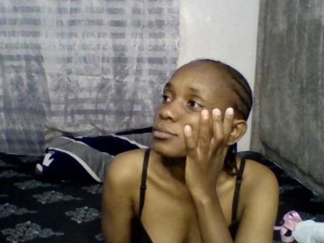 Minimochie live cam on BongaCams
