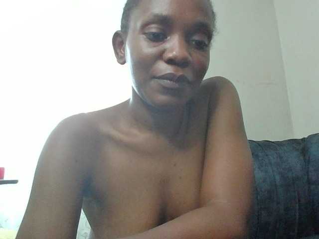 Minimochie live cam on BongaCams
