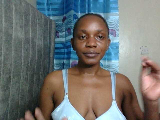 Minimochie live cam on BongaCams