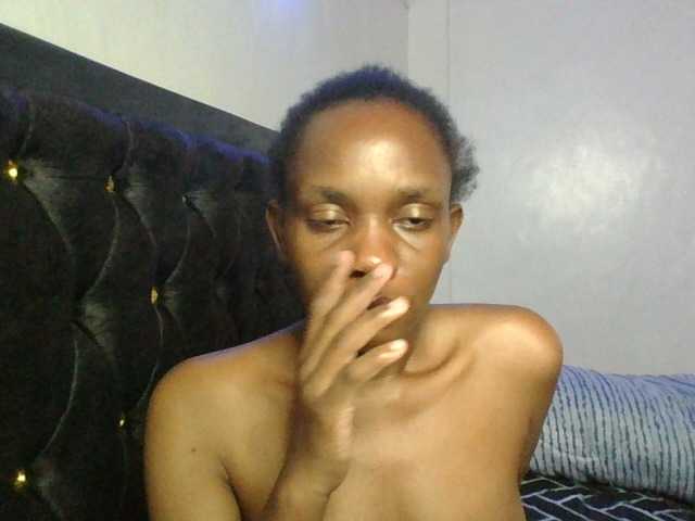 Minimochie live cam on BongaCams