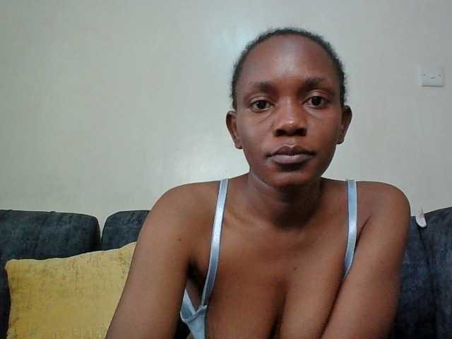 Minimochie live cam on BongaCams