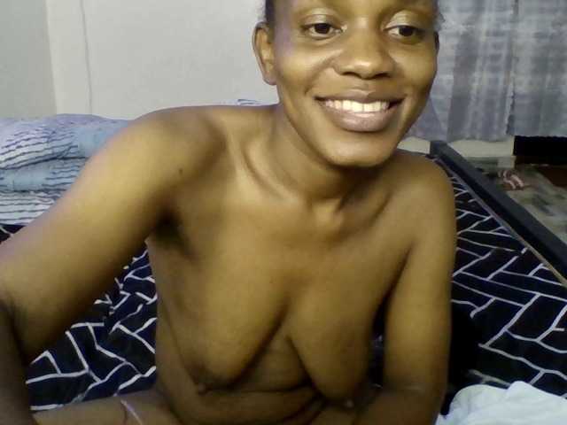 Minimochie live cam on BongaCams