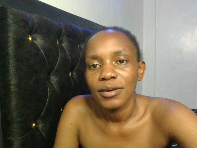 Minimochie live cam on BongaCams