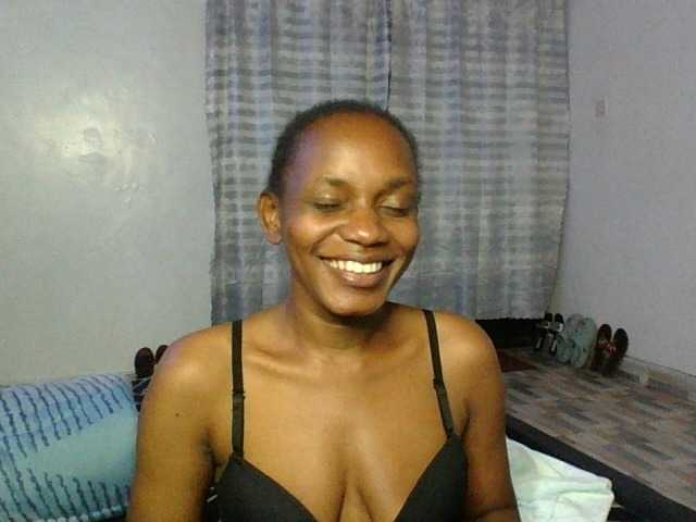 Minimochie live cam on BongaCams