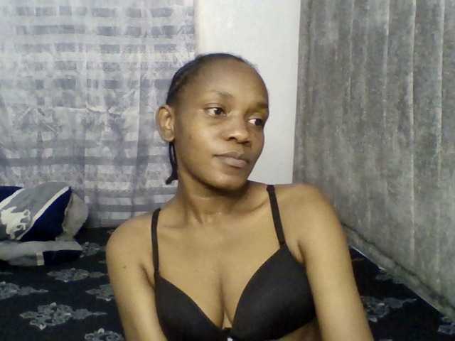 Minimochie live cam on BongaCams