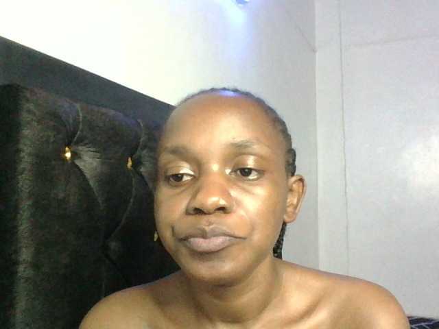 Minimochie live cam on BongaCams