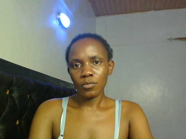 Minimochie live cam on BongaCams