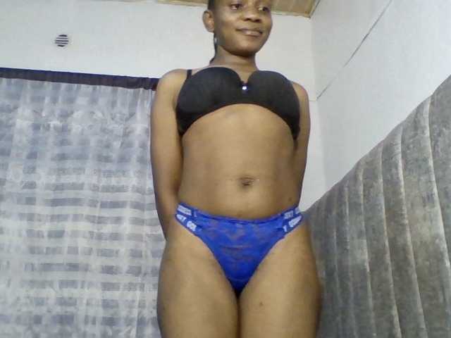 Minimochie live cam on BongaCams