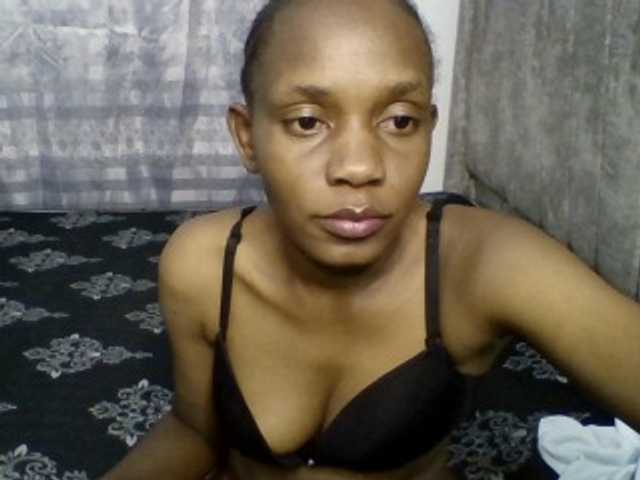 Minimochie live cam on BongaCams