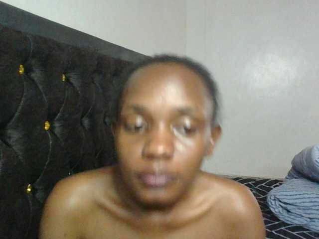Minimochie live cam on BongaCams