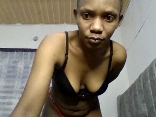 Minimochie live cam on BongaCams