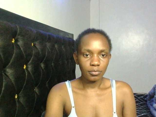 Minimochie live cam on BongaCams