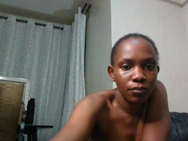 Minimochie live cam on BongaCams