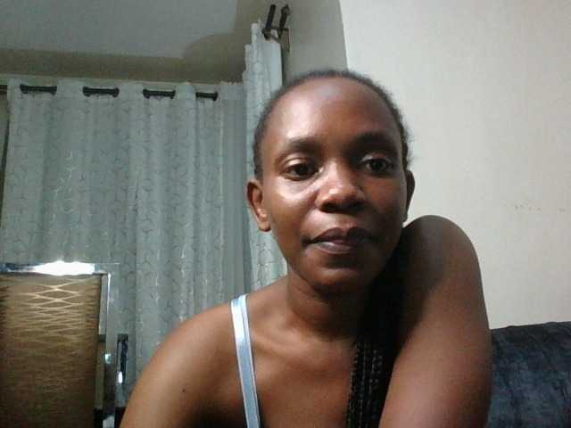 Minimochie live cam on BongaCams