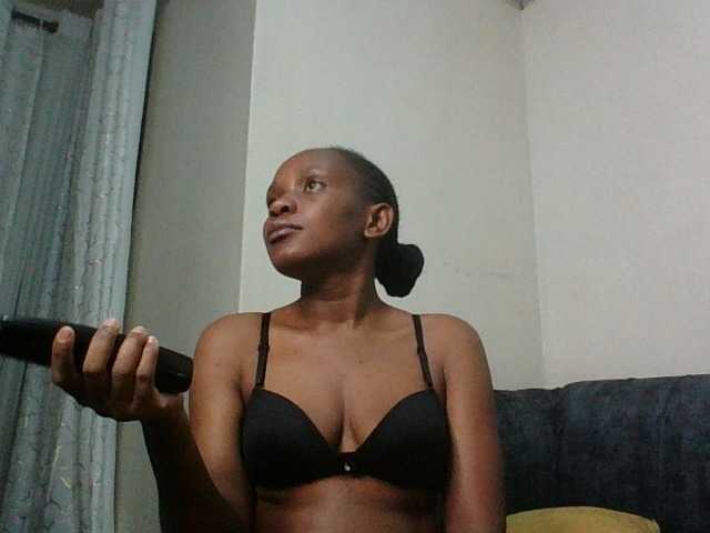 Minimochie live cam on BongaCams