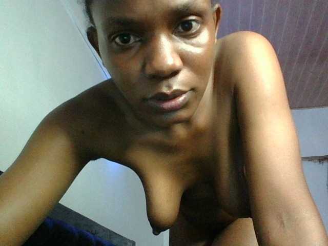 Minimochie live cam on BongaCams