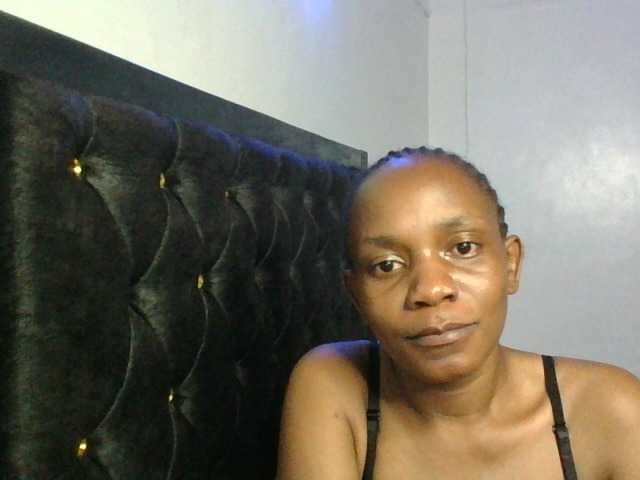 Minimochie live cam on BongaCams