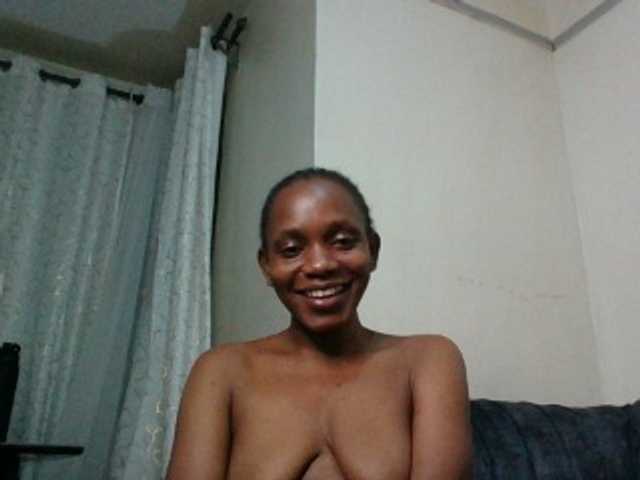 Minimochie live cam on BongaCams