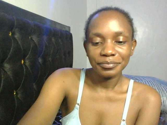 Minimochie live cam on BongaCams