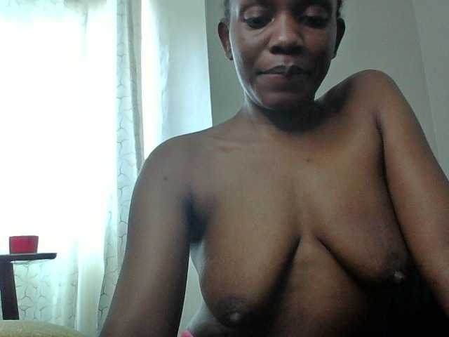 Minimochie live cam on BongaCams
