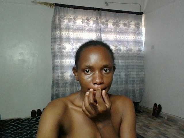 Minimochie live cam on BongaCams
