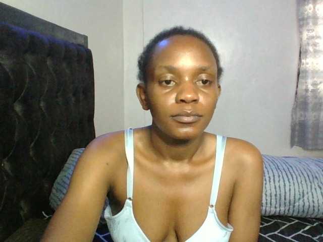 Minimochie live cam on BongaCams