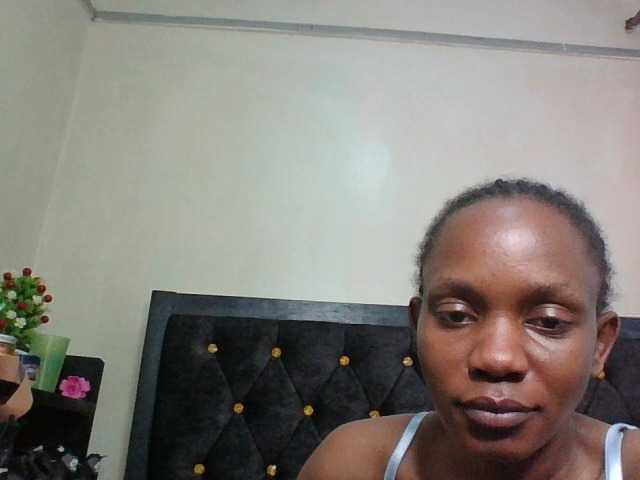 Minimochie live cam on BongaCams