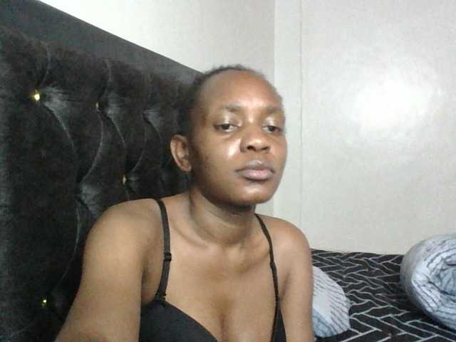Minimochie live cam on BongaCams