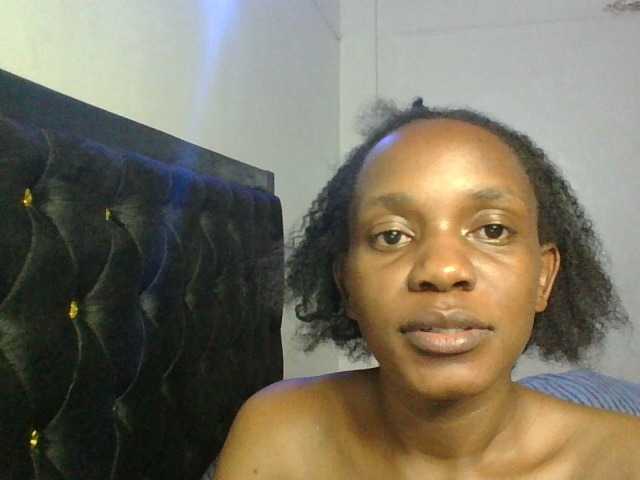 Minimochie live cam on BongaCams