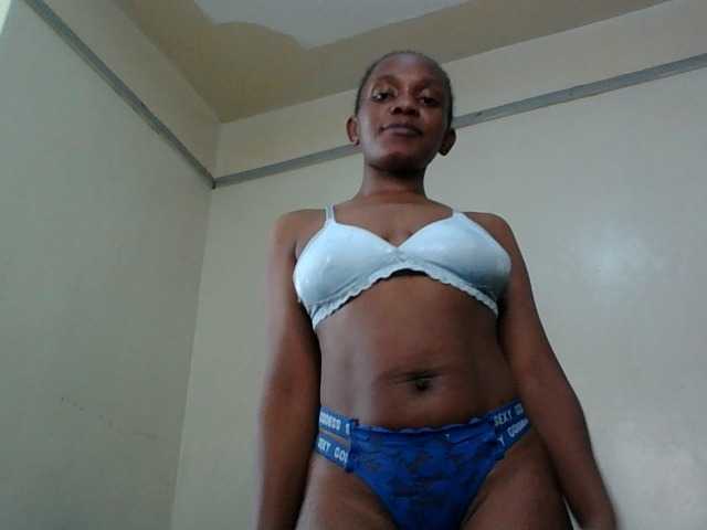 Minimochie live cam on BongaCams