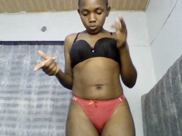 Minimochie live cam on BongaCams