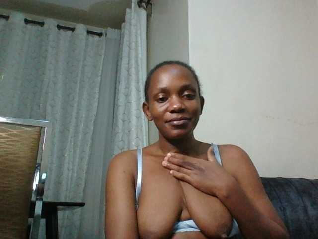 Minimochie live cam on BongaCams