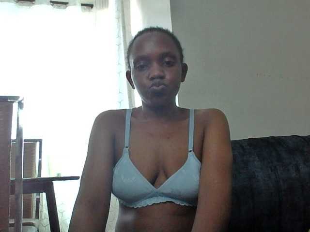 Minimochie live cam on BongaCams