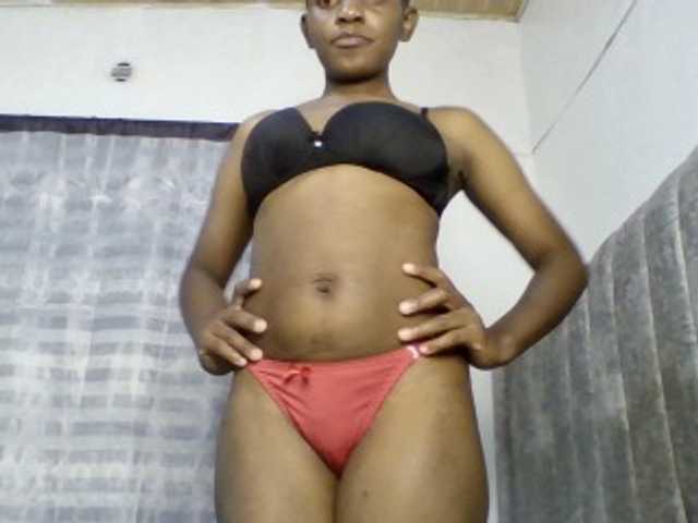 Minimochie live cam on BongaCams