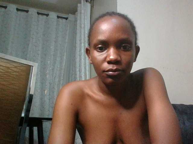 Minimochie live cam on BongaCams