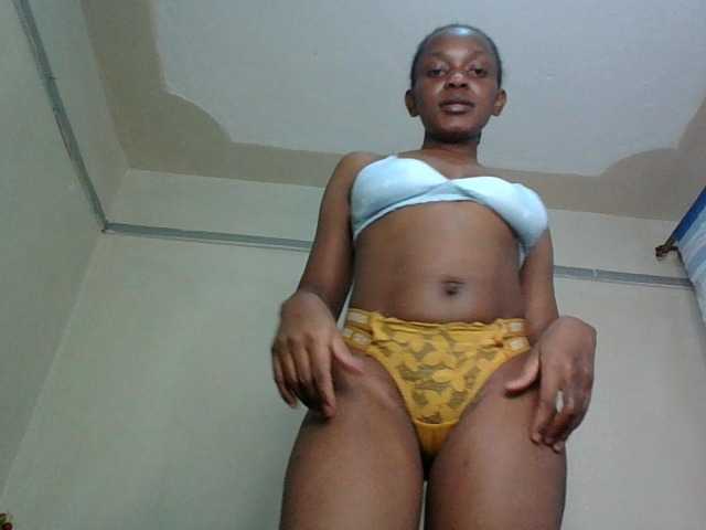 Minimochie live cam on BongaCams