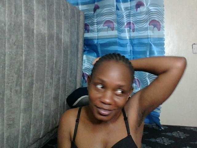 Minimochie live cam on BongaCams
