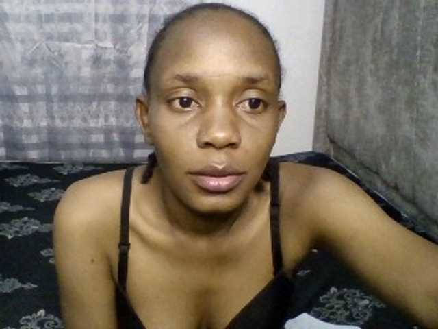 Minimochie live cam on BongaCams