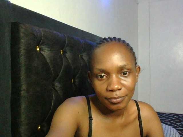 Minimochie live cam on BongaCams